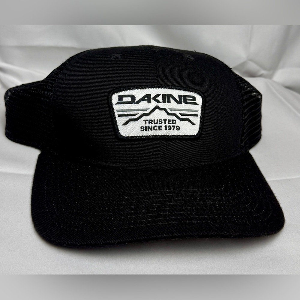 Dakine Mesh Trucker Hat